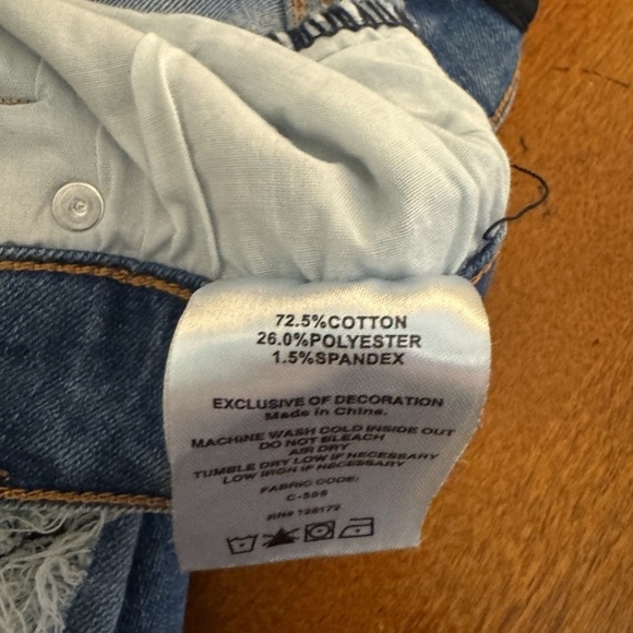 Ring of Fire Size 30x30 Medium Wash Distressed Slim Fit Jeans - EUC - Picture 5 of 6